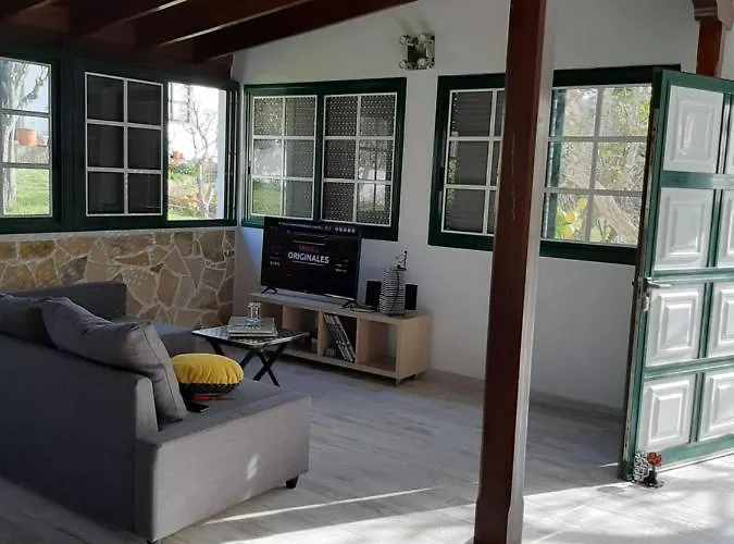 Nyaraló Limon Y Sol *